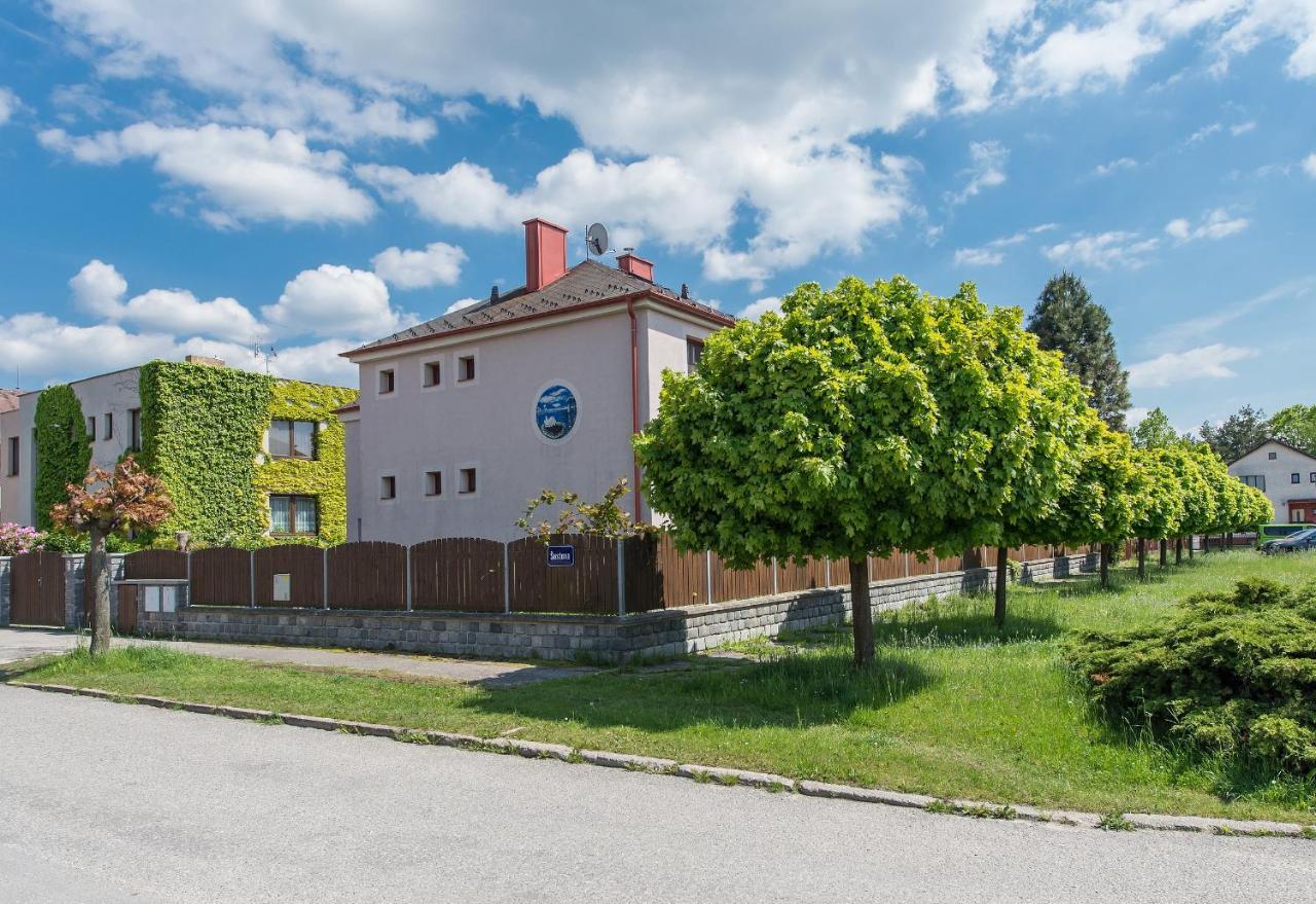 Penzion Leknin Třeboň Εξωτερικό φωτογραφία